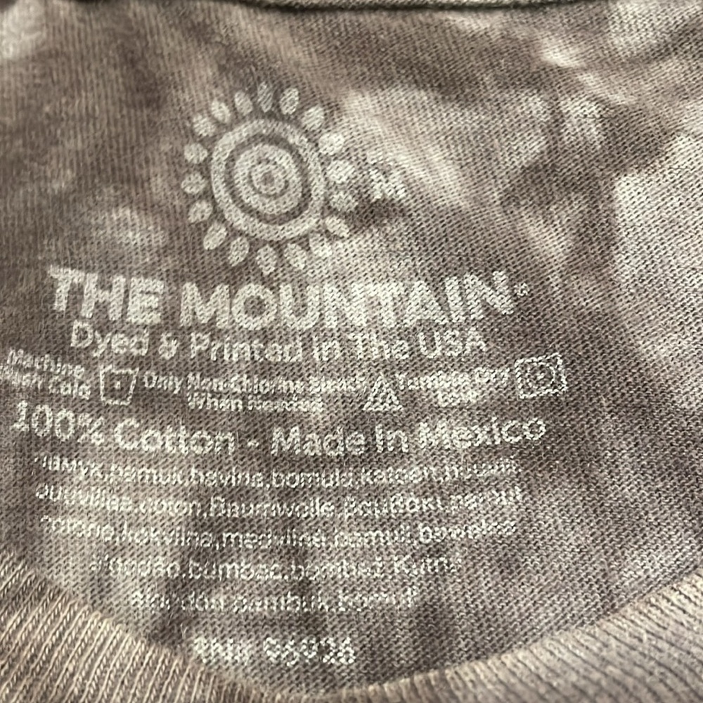 The Mountain Native American/Southwest/Animals Distressed Graphic Tee Size M G6 - Picture 4 of 5